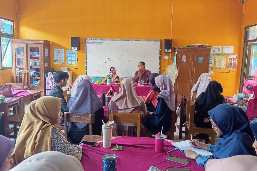rapat pendampingan oleh pengawas bina